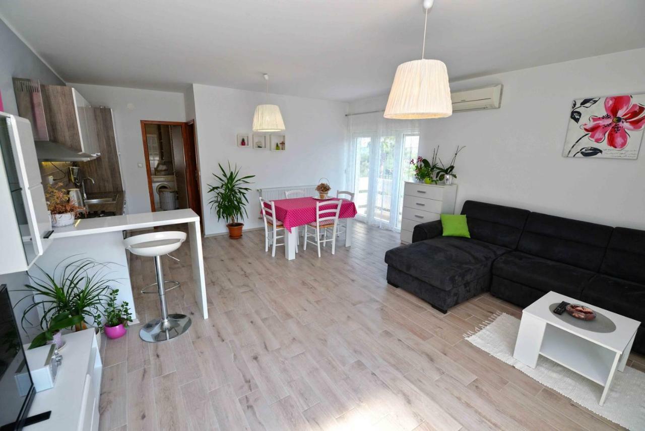 Apartment Kristina Муртер Екстериор снимка