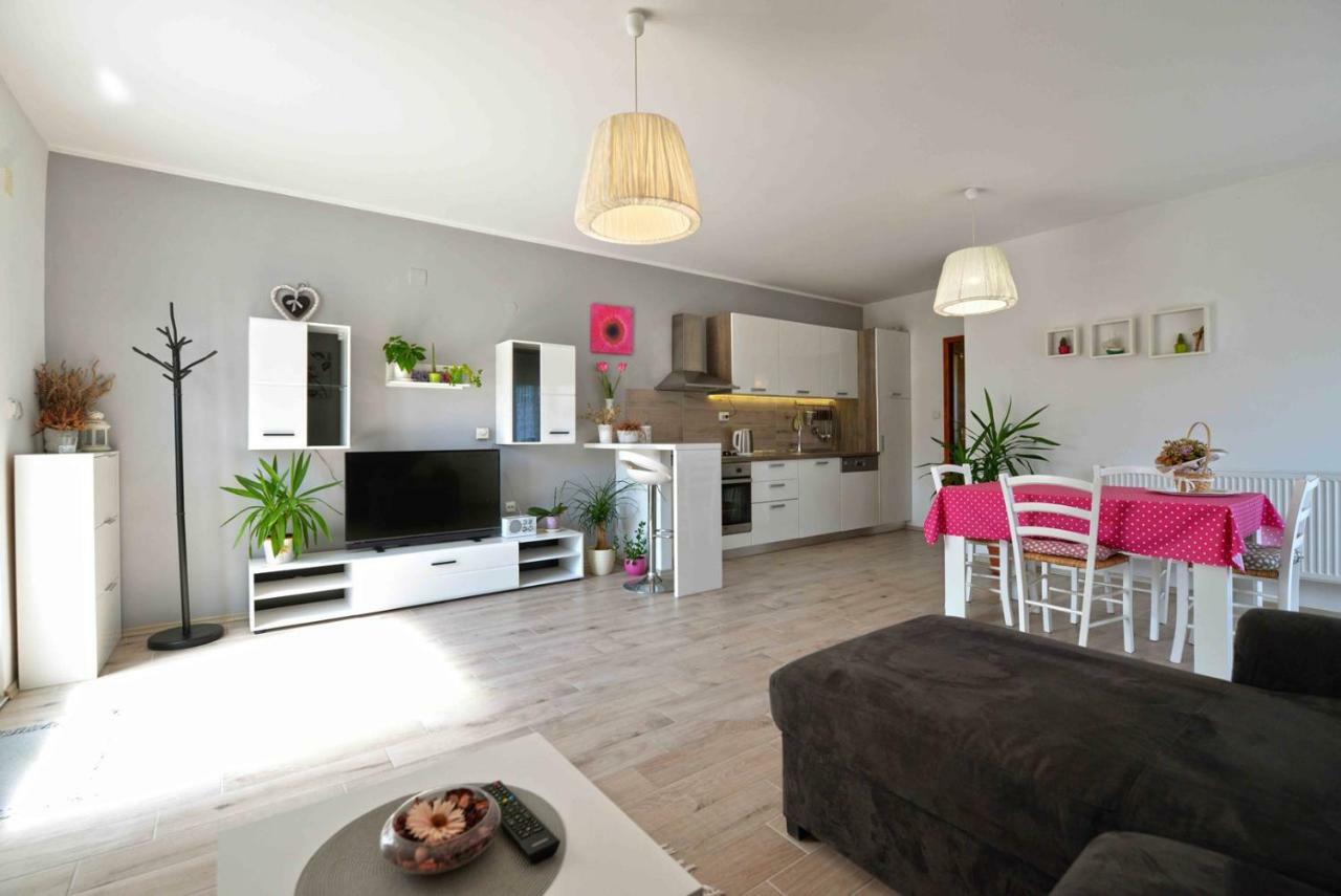 Apartment Kristina Муртер Екстериор снимка