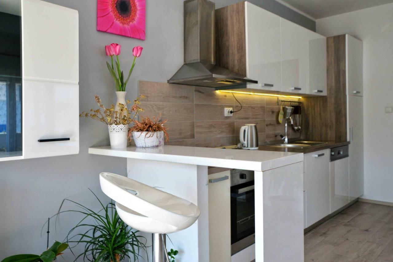 Apartment Kristina Муртер Екстериор снимка