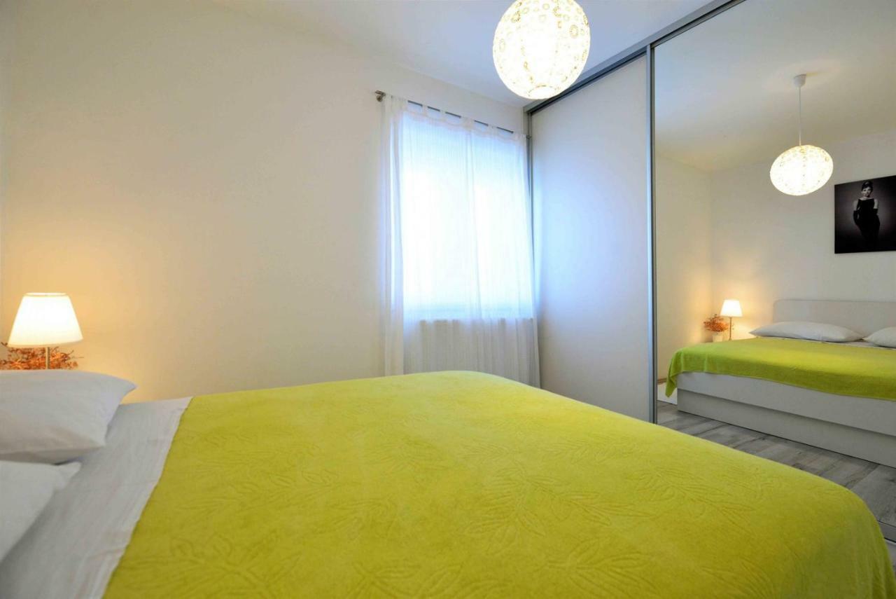 Apartment Kristina Муртер Екстериор снимка